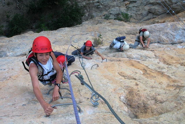  Sube la Vía Ferramarra de La Motle de Caire 